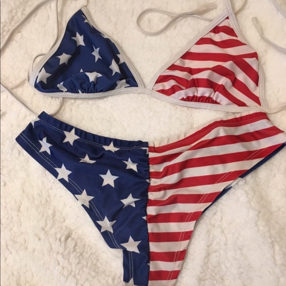American Flag Bikini - SUPER FLATTERING ON